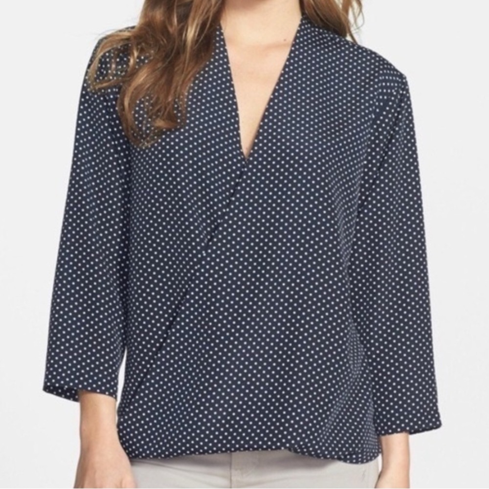 Michael Kors Navy Polka Dot High-Low Top – 3/4 Sleeve – Like New! ✨